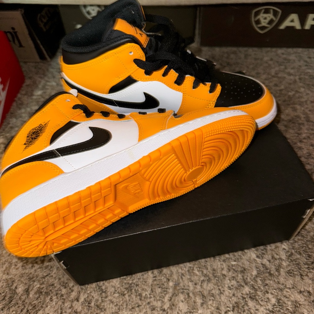 Nike Air Jordan Mid Sneakers - Black/White/Yellow
